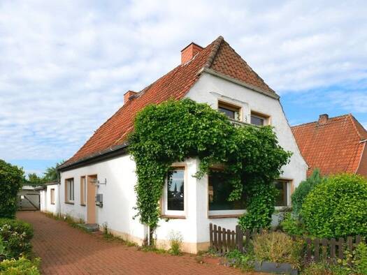 Einfamilienhaus zum Kauf provisionsfrei 195.000 € 6 Zimmer 146,5 m² 948 m² Grundstück Twistringen 27239