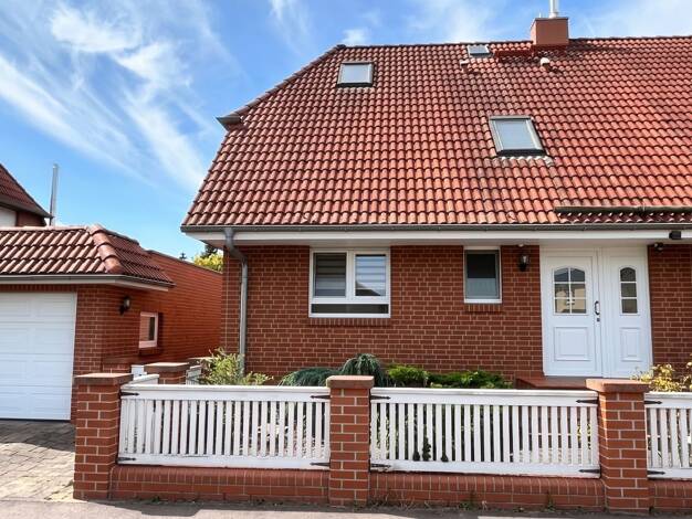 Doppelhaushälfte zum Kauf 295.000 € 4 Zimmer 111 m² 372 m² Grundstück Kitzen Pegau 04523