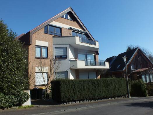 Mehrfamilienhaus zum Kauf provisionsfrei als Kapitalanlage geeignet 1.350.000 € 10 Zimmer 362 m² 546 m² Grundstück Schweinheim Bad Godesberg 53177