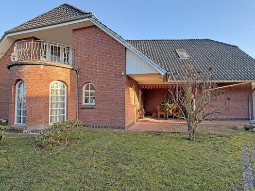 Einfamilienhaus zum Kauf 439.000 € 4 Zimmer 177 m² 1.092 m² Grundstück Fliederweg 7 Bad Freienwalde Bad Freienwalde (Oder) 16259