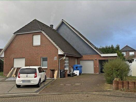 Einfamilienhaus zum Kauf 350.000 € 7 Zimmer 198,7 m² 685 m² Grundstück Sachsenweg 6 Kremperheide 25569