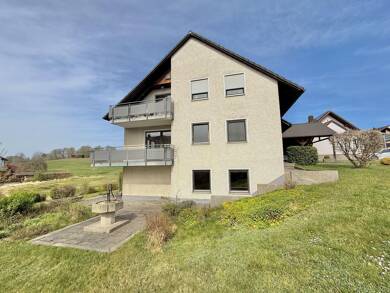 Mehrfamilienhaus zum Kauf 295.000 € 10 Zimmer 187 m² 1.013 m² Grundstück Flossenbürg Flossenbürg 92696