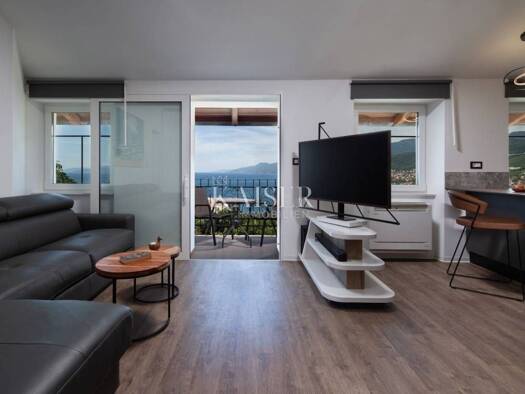 Wohnung zur Miete 2.300 € 4 Zimmer 87 m² 2. Geschoss Volosko, Opatija Pobri