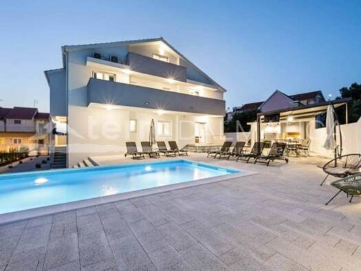 Haus zum Kauf 1.050.000 € 9 Zimmer 388 m² Brodarica Šibenik