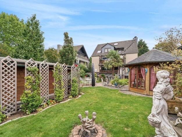 Mehrfamilienhaus zum Kauf 729.000 € 11 Zimmer 386 m² 794 m² Grundstück Neukirchen Grevenbroich 41516