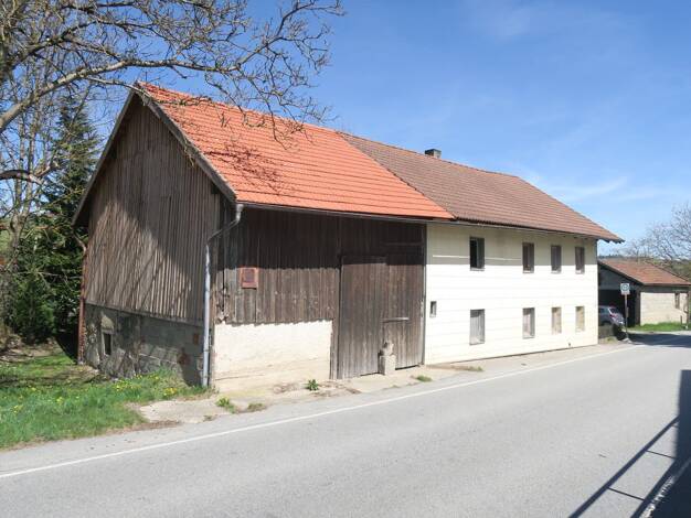 Bauernhaus zum Kauf 119.000 € 4 Zimmer 95 m² 600 m² Grundstück Irring Tiefenbach 94113
