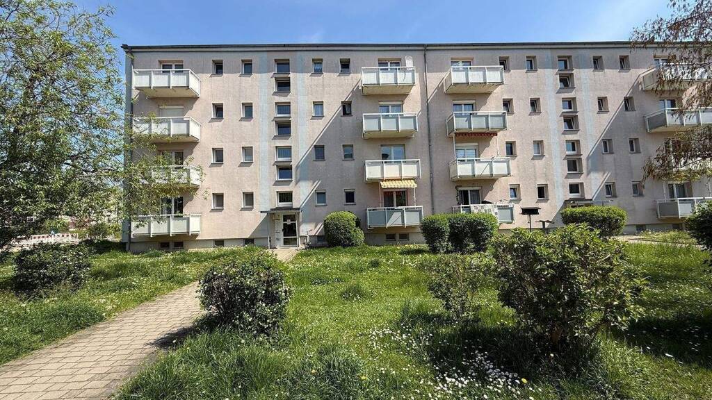Wohnung zum Kauf 40.000 € 2 Zimmer 49 m² 3. Geschoss frei ab sofort Albert- Schweitzer- Str. 7 Weißenfels 06667