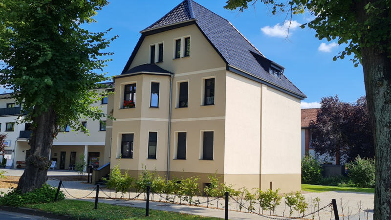 Wohnung zur Miete 658 € 3 Zimmer 94 m²<br/>Wohnfläche 1.<br/>Geschoss Lindenstraße 37D Seehausen Seehausen 39615