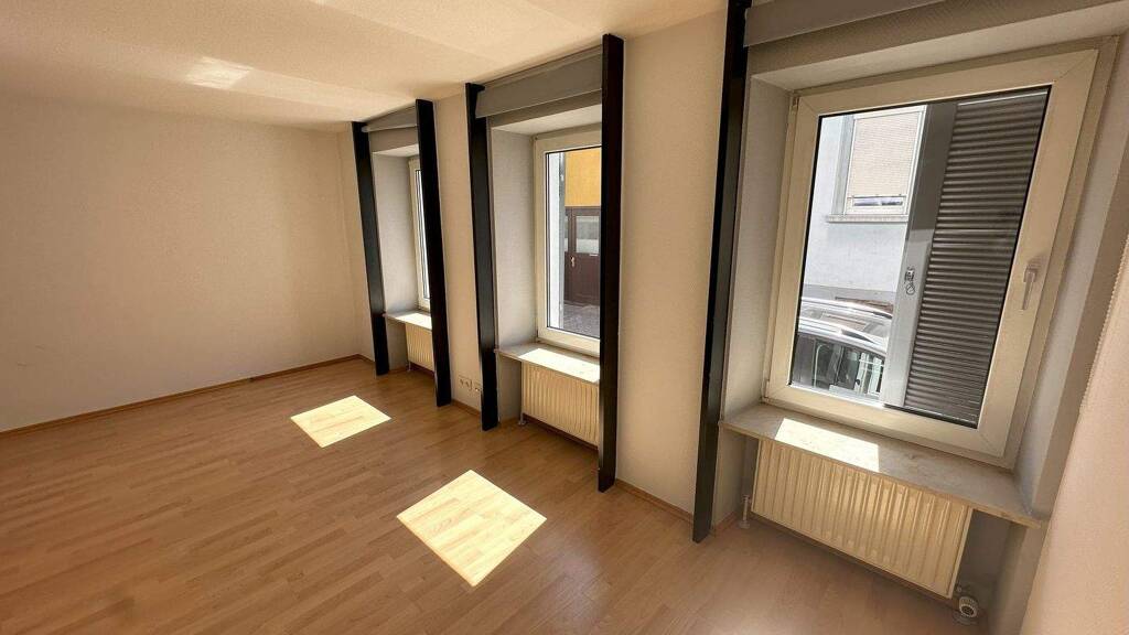 Einfamilienhaus zur Miete 1.150 € 3 Zimmer 102 m² 138 m² Grundstück frei ab sofort Innenstadt Kaiserslautern 67655