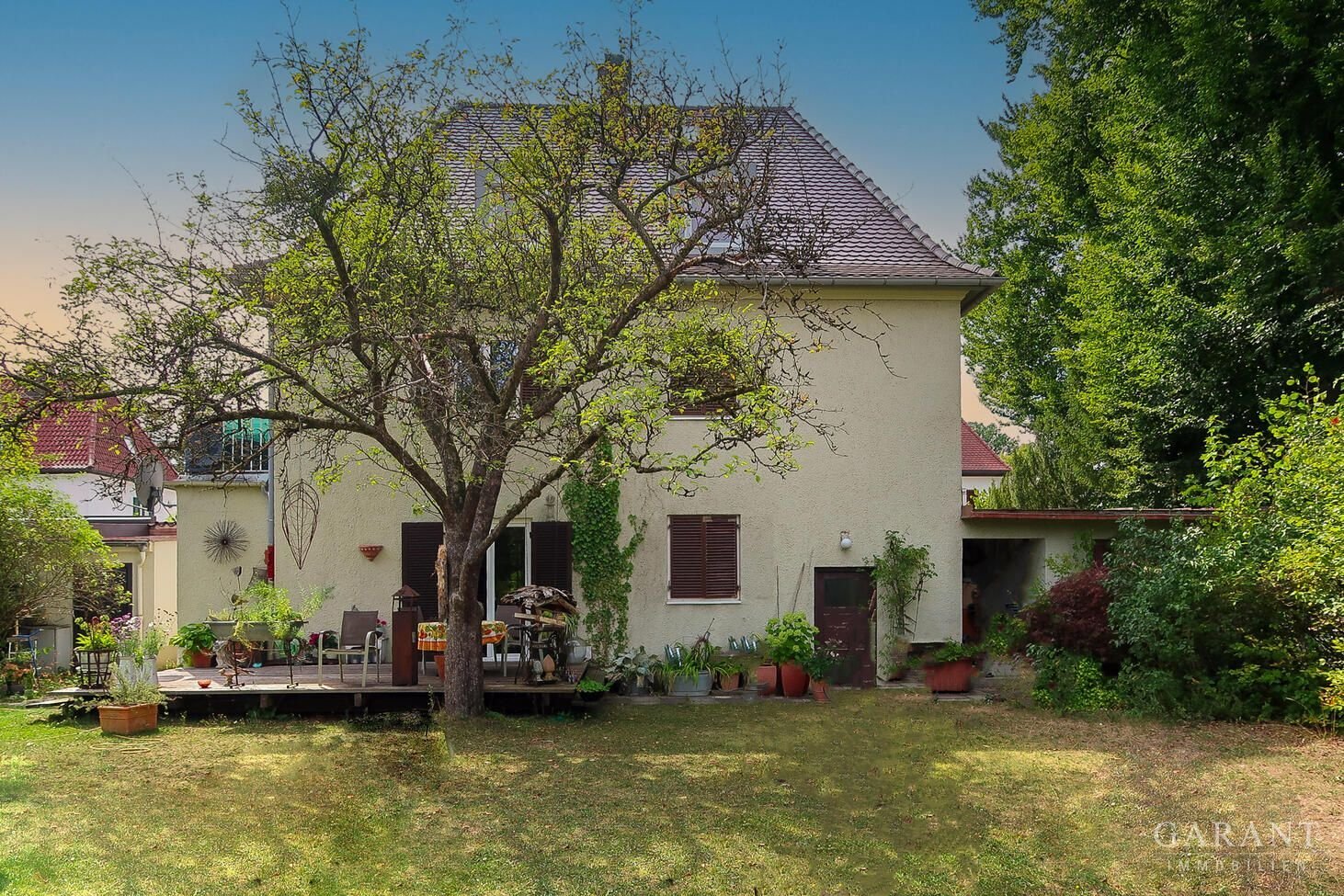 Mehrfamilienhaus zum Kauf 1.999.000 € 9 Zimmer 197 m²<br/>Wohnfläche 773 m²<br/>Grundstück Am Waldfriedhof München 81377