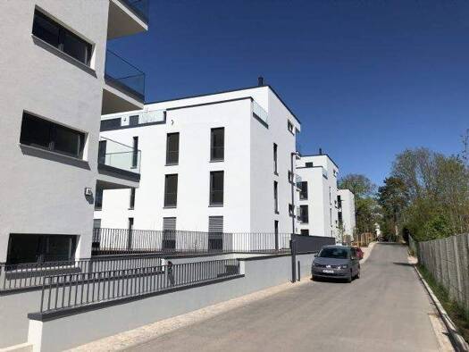Wohnung zur Miete 1.700 € 4 Zimmer 122,7 m² Geschoss 2/4 frei ab sofort Südstadt Weimar 99425