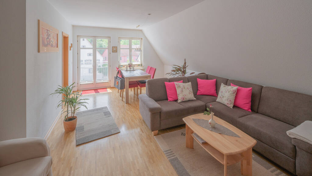 Haus zum Kauf 700.000 € 15 Zimmer 446,8 m² 522 m² Grundstück Veringenstadt 72519