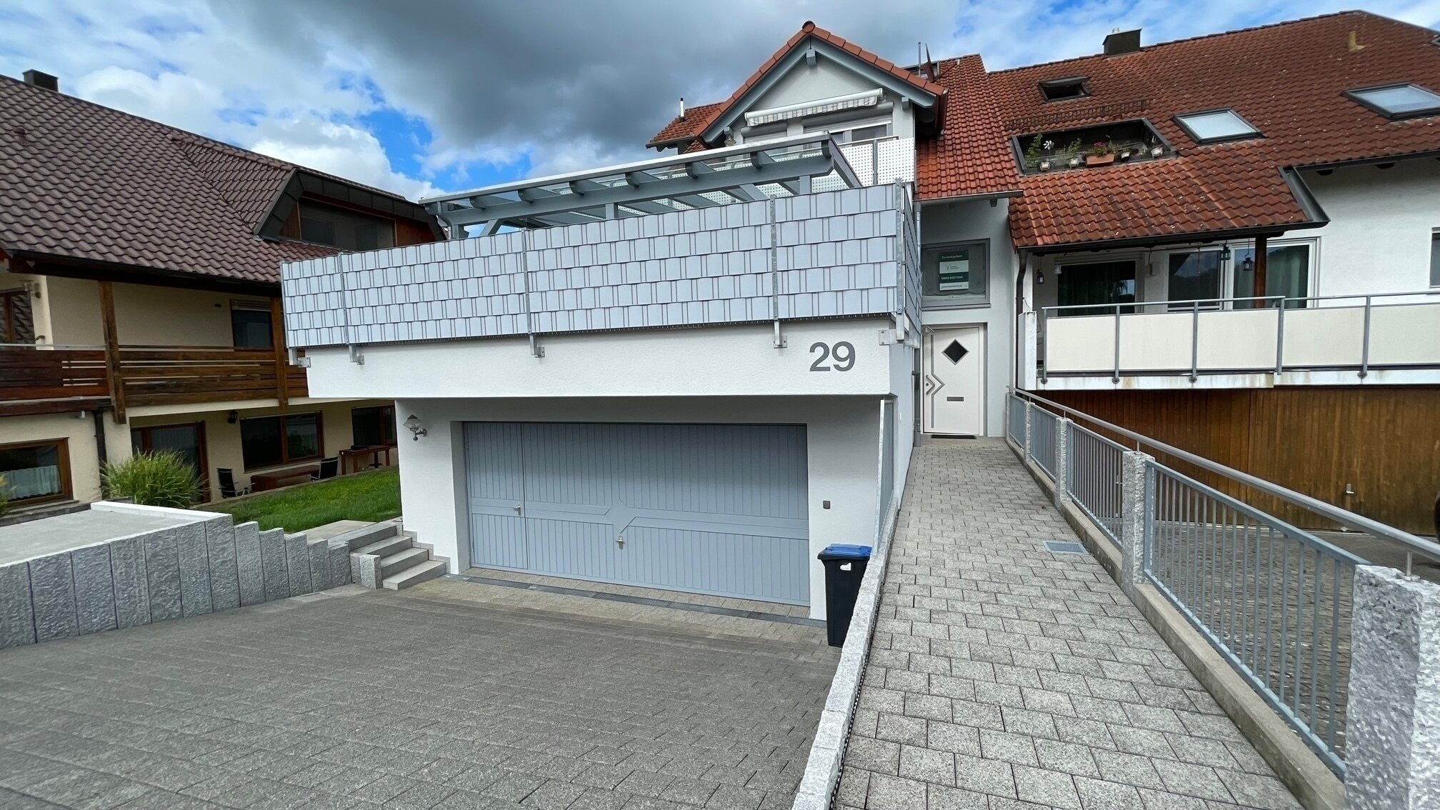 Mehrfamilienhaus zum Kauf 649.000 € 6 Zimmer 211,5 m²<br/>Wohnfläche 334 m²<br/>Grundstück Mundelsheim Mundelsheim 74395