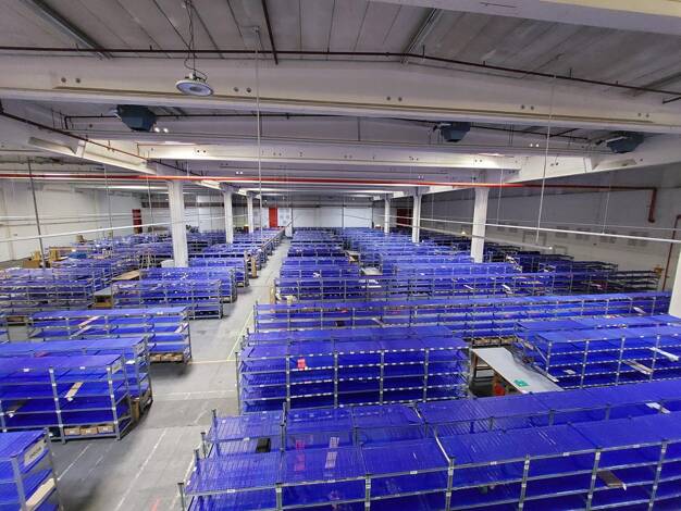 Lagerhalle zur Miete 3,99 € 4.400 m² Lagerfläche Osterbrooksweg 35-41 Schenefeld 22869