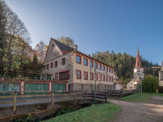 Hotel zum Kauf 430.000 € 13 Zimmer 1.279 m² Grundstück Nußbach Triberg / Nußbach 78098