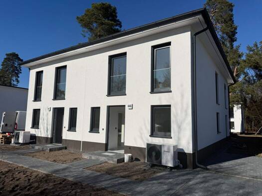 Doppelhaushälfte zum Kauf provisionsfrei 570.000 € 4 Zimmer 118 m² 350 m² Grundstück frei ab sofort Blankenfelde Blankenfelde-Mahlow 15827