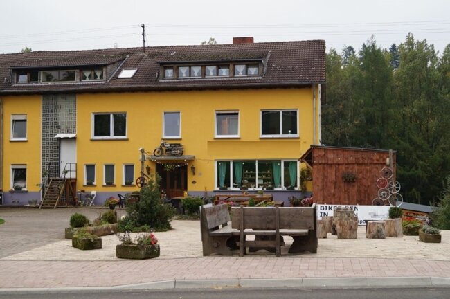 Hotel zum Kauf 545.000 € 600 m²<br/>Gastrofläche 3.810 m²<br/>Grundstück Niederprüm Prüm 54595