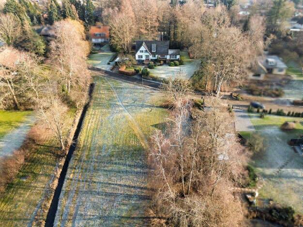 Einfamilienhaus zum Kauf 9 Zimmer 231 m² 5.335 m² Grundstück Eutin 23701
