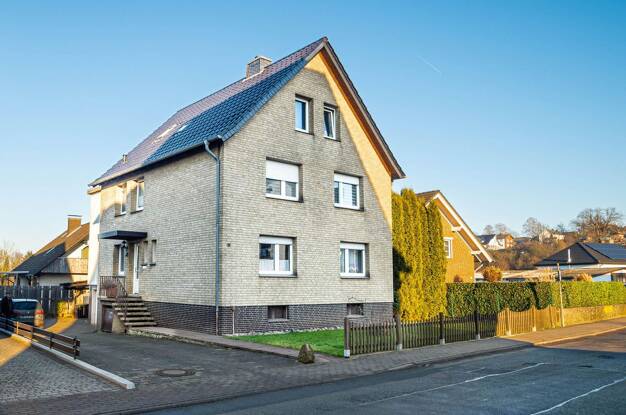 Mehrfamilienhaus zum Kauf provisionsfrei 230.000 € 10 Zimmer 256 m² 556 m² Grundstück frei ab 31.12.2025 Lüchtringen Höxter - Lüchtringen 37671