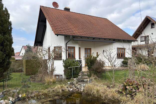 Einfamilienhaus zum Kauf 420.000 € 5 Zimmer 120 m² 935 m² Grundstück frei ab sofort Westheim Westheim 91747