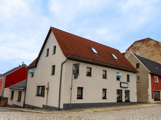 Haus zum Kauf 199.000 € 9 Zimmer 160 m² 460 m² Grundstück Limbach-Oberfrohna 09212