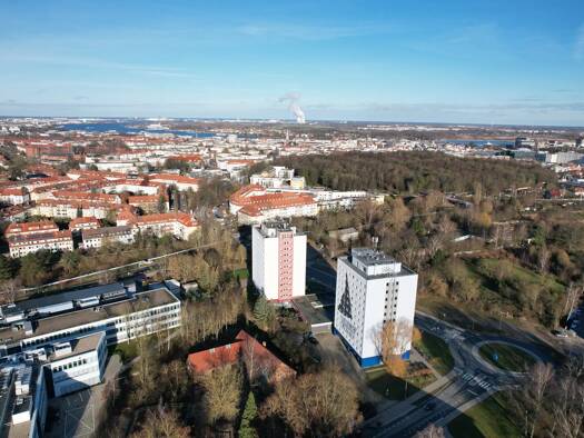Wohnung zur Miete 800 € 4 Zimmer 74 m² Geschoss 1/10 frei ab sofort Erich-Schlesinger-Straße 20 Südstadt Rostock 18059