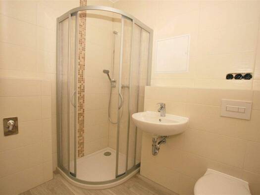 Wohnung zur Miete 320 € 2 Zimmer 55,1 m² 3. Geschoss frei ab 01.02.2026 Steinbeckstraße 31c Stublach Gera 07552