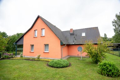 Haus zum Kauf 90.500 € 4 Zimmer 122 m² 2.433 m² Grundstück frei ab sofort Steinstraße 31 Fahrenholz Kriesow 17091