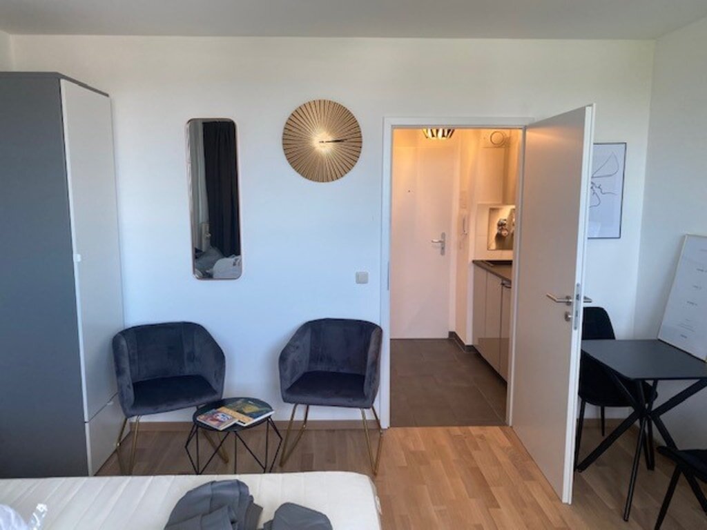 Wohnung zur Miete Wohnen auf Zeit 1.290 € 1 Zimmer 22 m²<br/>Wohnfläche 01.02.2025<br/>Verfügbarkeit Graeffstraße Neuehrenfeld Köln 50823