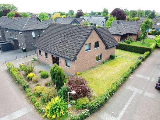 Einfamilienhaus zum Kauf 345.000 € 9 Zimmer 188,6 m² 710 m² Grundstück Neuenhaus 49828