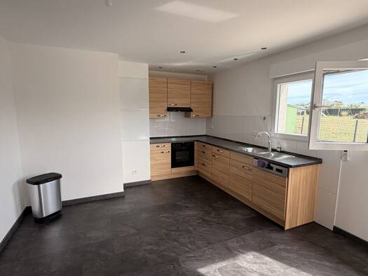 Doppelhaushälfte zum Kauf 180.000 € 2 Zimmer 63 m² 120 m² Grundstück Hambach 57910