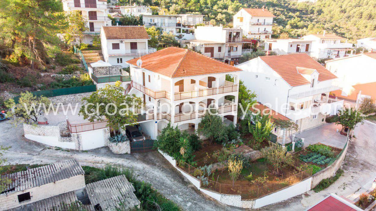 Haus zum Kauf 750.000 € 7 Zimmer 262 m²<br/>Wohnfläche Trogir