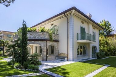 Villa zum Kauf 10 Zimmer 750 m² 750 m² Grundstück Forte dei Marmi