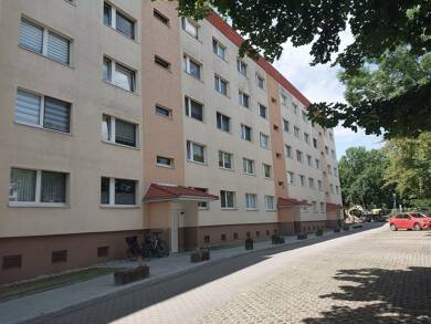 Wohnung zum Kauf 60.000 € 3 Zimmer 66 m² 3. Geschoss frei ab sofort Merseburg Merseburg 06217