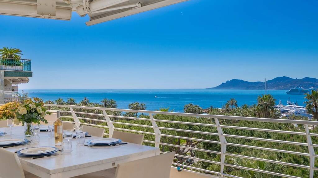 Wohnung zum Kauf 5 Zimmer 280 m² Petit Juas CANNES 06400