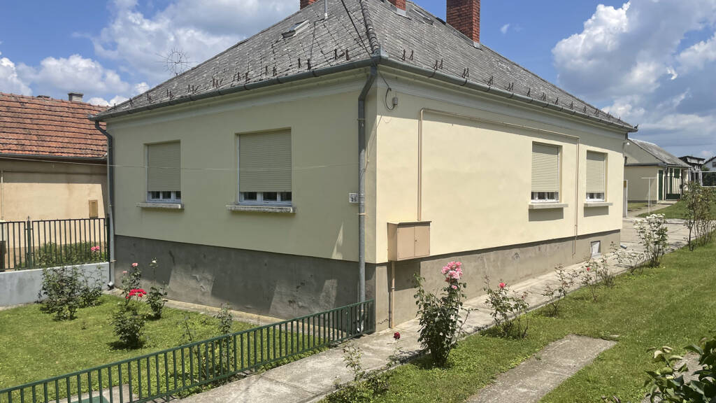 Einfamilienhaus zum Kauf provisionsfrei 117.900 € 3 Zimmer 117 m² 2.179 m² Grundstück Sormás