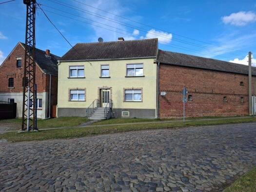 Bauernhaus zum Kauf 95.000 € 7 Zimmer 184 m² 1.571 m² Grundstück frei ab sofort Gehrden Zerbst OT Gehrden 39264