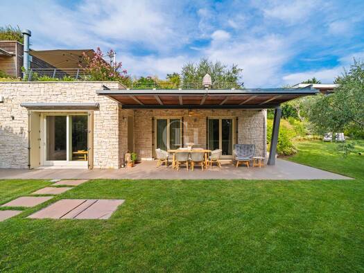 Einfamilienhaus zum Kauf 1.680.000 € 4 Zimmer 153,4 m² 530 m² Grundstück frei ab 31.12.2026 Bardolino 37011