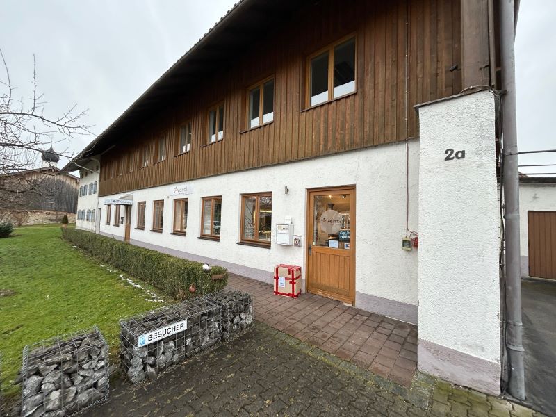 Bürofläche zur Miete 3.000 € 380 m²<br/>Bürofläche ab 380 m²<br/>Teilbarkeit Rosenheim 83026