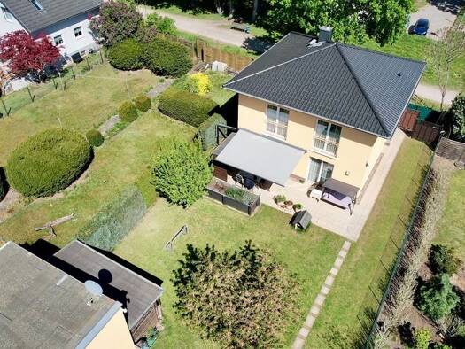 Haus zum Kauf 769.925 € 5 Zimmer 135 m² 441 m² Grundstück Alt-Hohenschönhausen Lichtenberg 13051