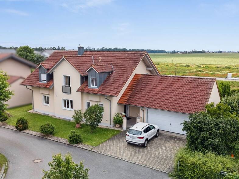 Mehrfamilienhaus zum Kauf 549.000 € 7 Zimmer 220 m² 782 m² Grundstück frei ab sofort Otzing Otzing 94563