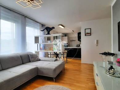 Wohnung zur Miete 1.025 € 4 Zimmer 98 m² 2. Geschoss Burglengenfeld Burglengenfeld 93133