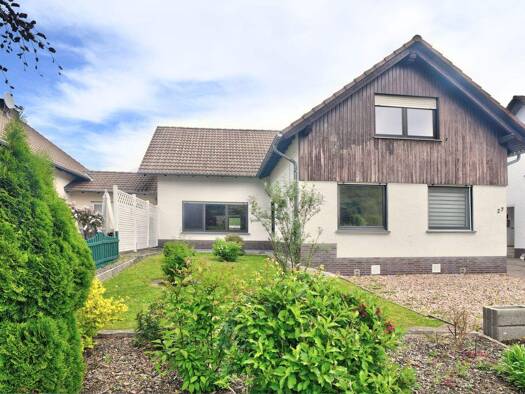 Einfamilienhaus zum Kauf 270.000 € 7 Zimmer 197 m² 472 m² Grundstück Veckerhagen Reinhardshagen 34359