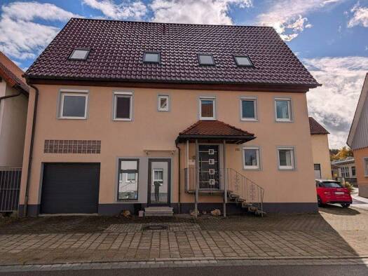 Haus zum Kauf 400.000 € 9 Zimmer 213 m² 366 m² Grundstück frei ab sofort Auingen Münsingen 72525