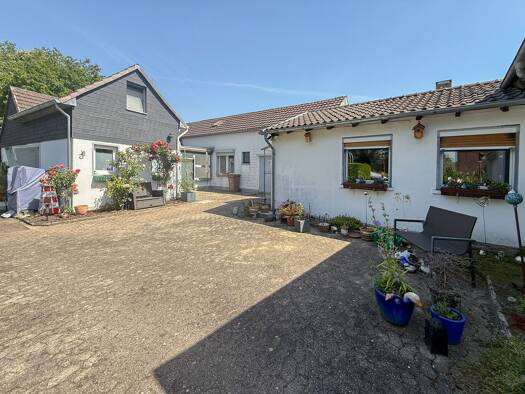 Mehrfamilienhaus zum Kauf 344.000 € 180 m² 942 m² Grundstück Lintorf Ratingen 40885