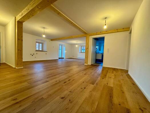 Wohnung zur Miete 1.080 € 4 Zimmer 130 m² Geschoss 1/2 frei ab 01.10.2025 Oberhochstatt Weißenburg i. Bay. 91781
