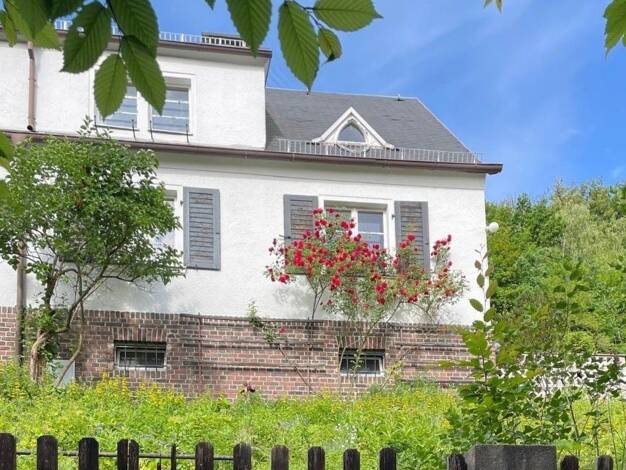 Doppelhaushälfte zum Kauf 67.000 € 5 Zimmer 110 m² 847 m² Grundstück Greiz Greiz 07973