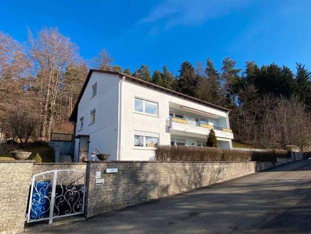 Mehrfamilienhaus zum Kauf provisionsfrei 350.000 € 8 Zimmer 240 m² 910 m² Grundstück Kapellenweg 13 Deißlingen Deisslingen 78652