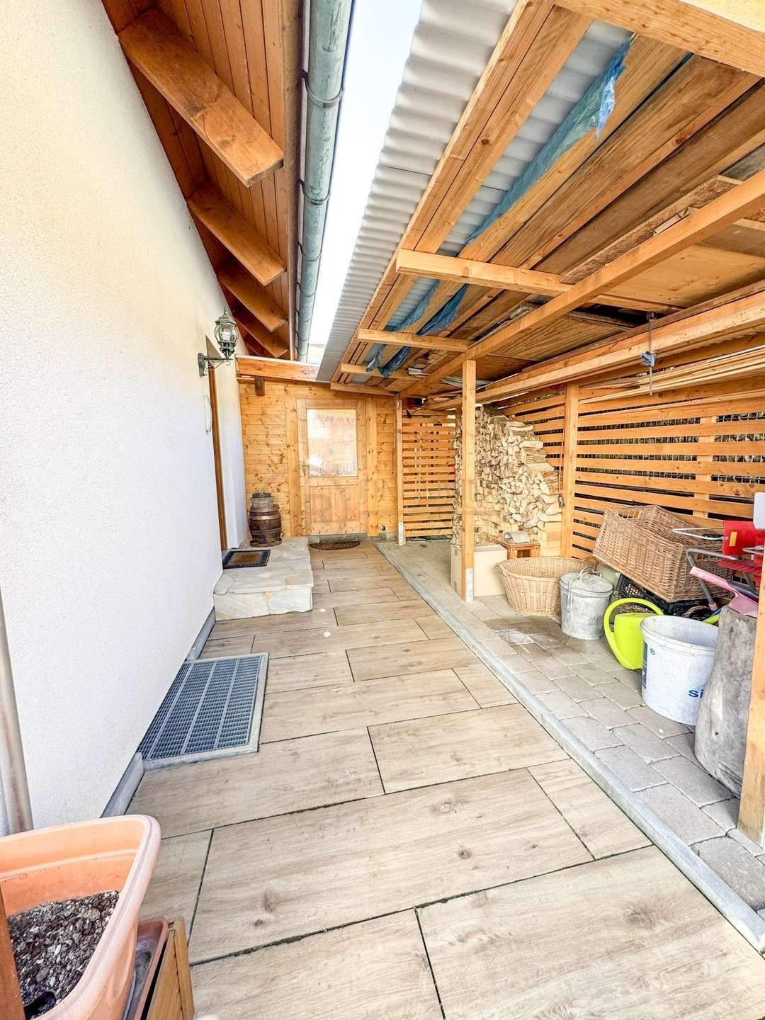 Immobilie in Mühlhausen im Täle - Modernes Einfamilienhaus mit Einliegerwohnung, Photovoltaikanlage und Doppelgarage - Bild 1