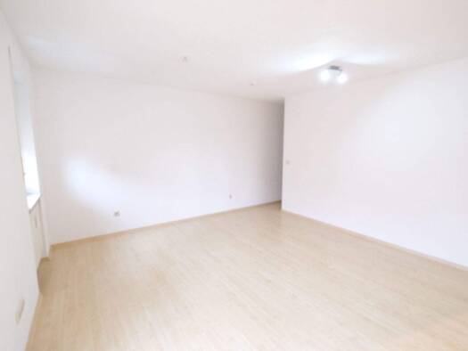 Wohnung zur Miete 340 € 1,5 Zimmer 30,3 m² 2. Geschoss frei ab 01.04.2026 Deggendorf 94469